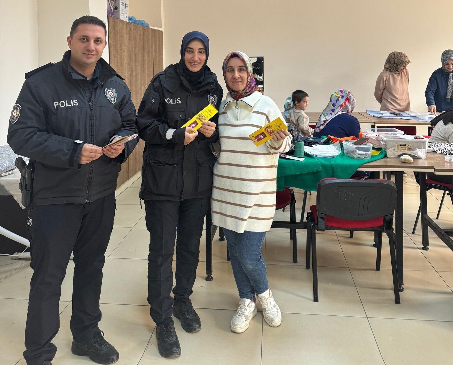 Polis KADES bilgilendirmesi yaptı