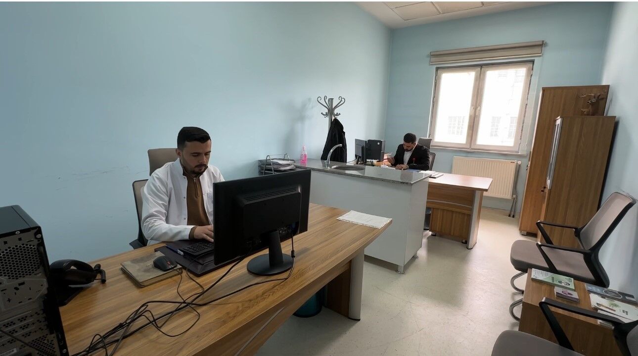 Yüksekova’da vatandaşlara ücretsiz danışmanlık hizmeti veriliyor