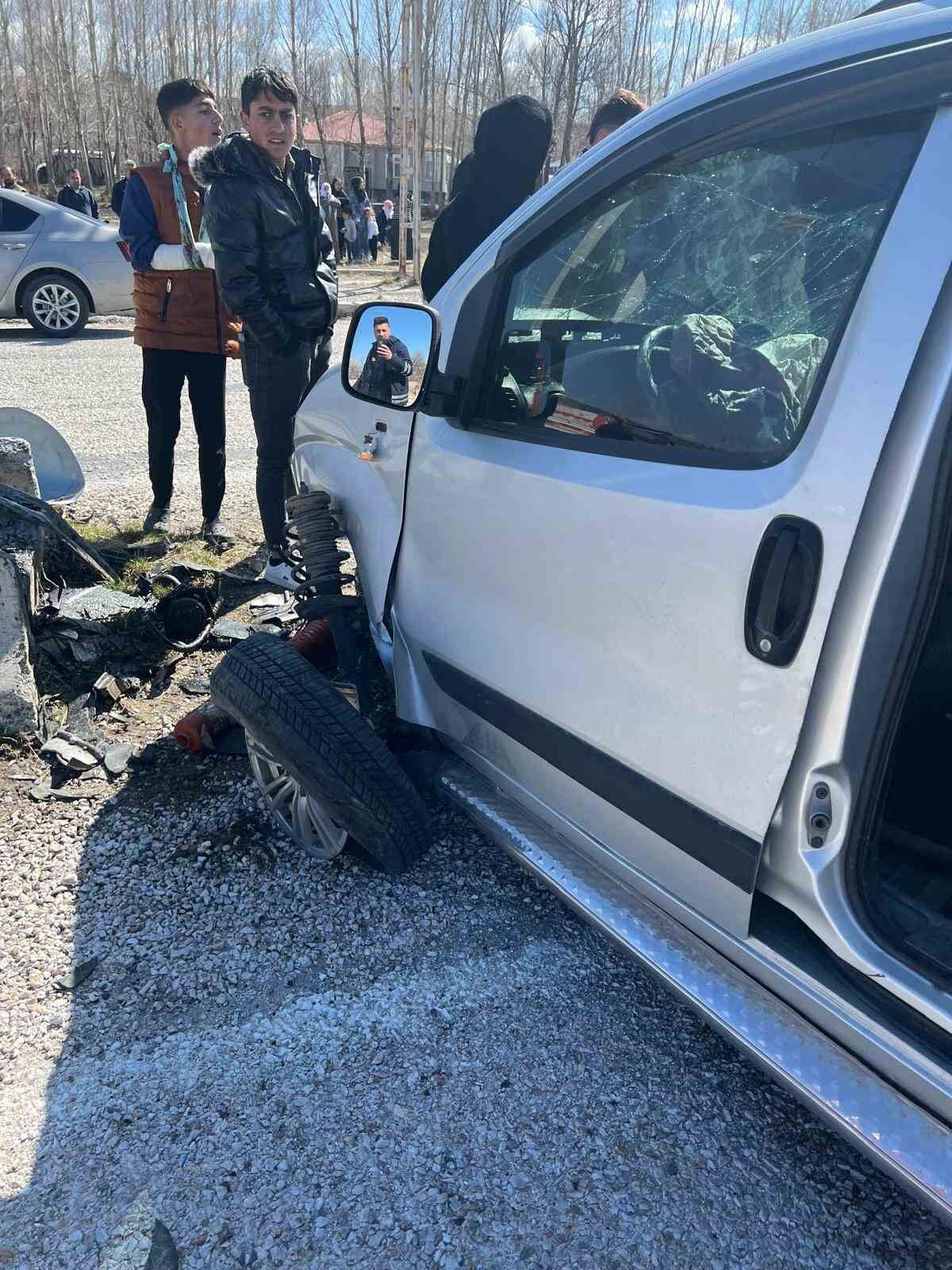 Van’da trafik kazası: 2 yaralı