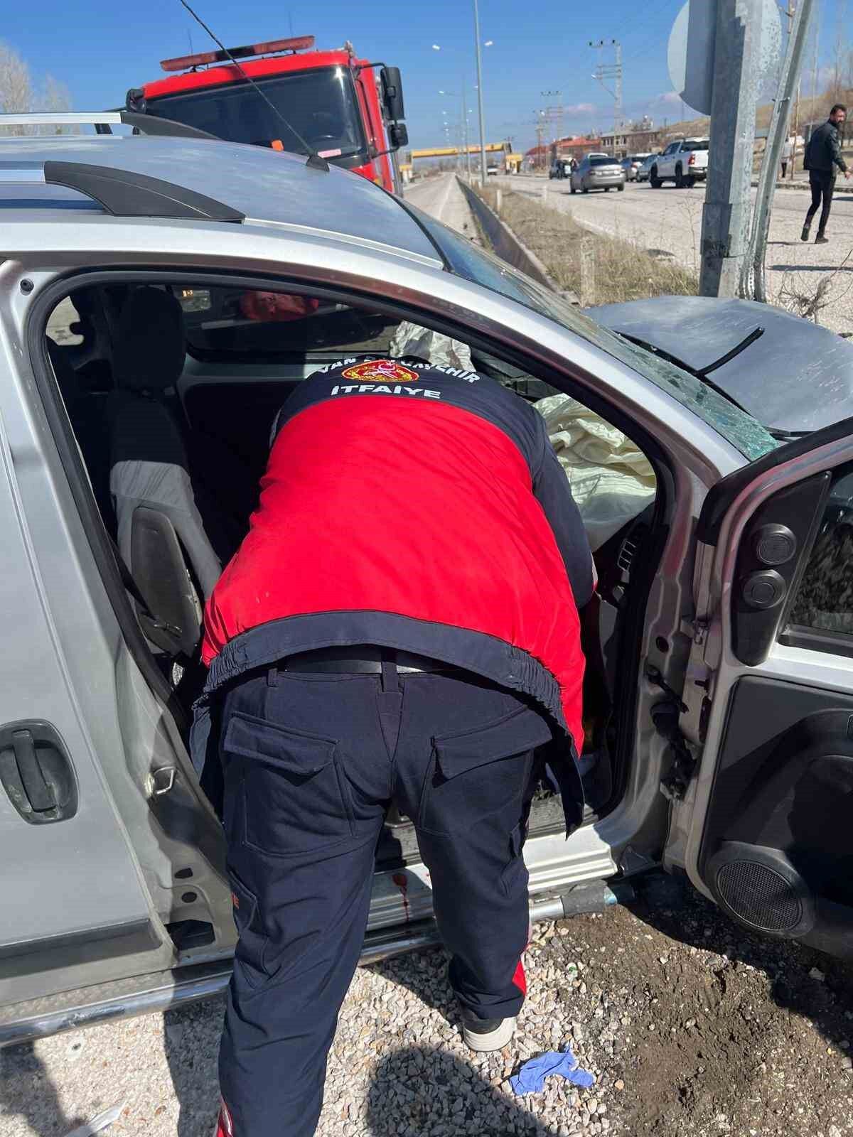 Van’da trafik kazası: 2 yaralı