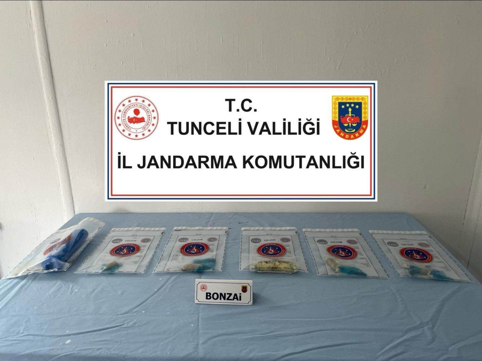 Tunceli’de şampuan şişesine gizlenmiş uyuşturucu ele geçirildi