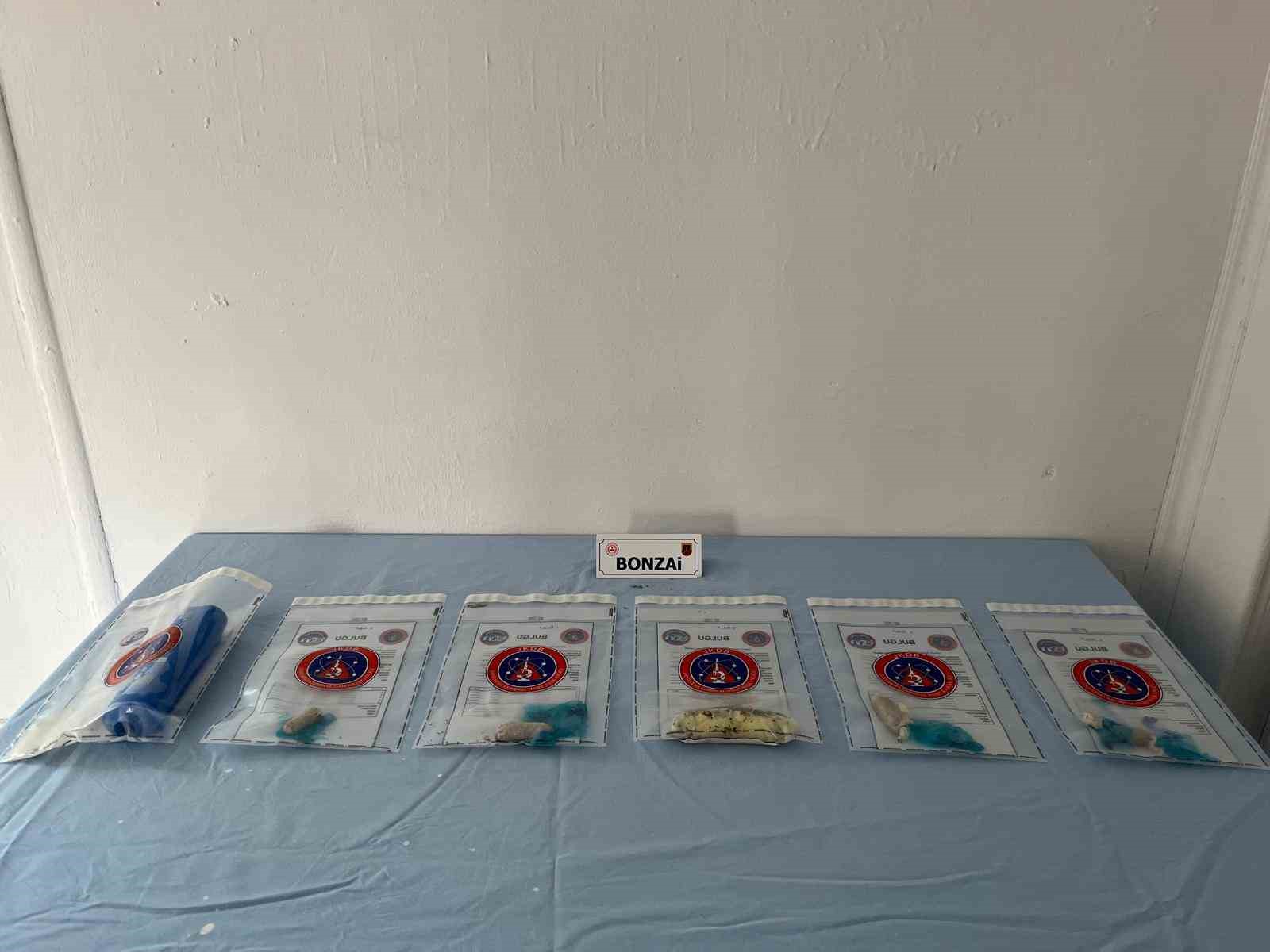 Tunceli’de şampuan şişesine gizlenmiş uyuşturucu ele geçirildi