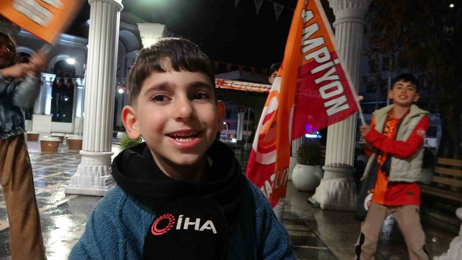 Van’da Galatasaraylı taraftarların derbi sevinci