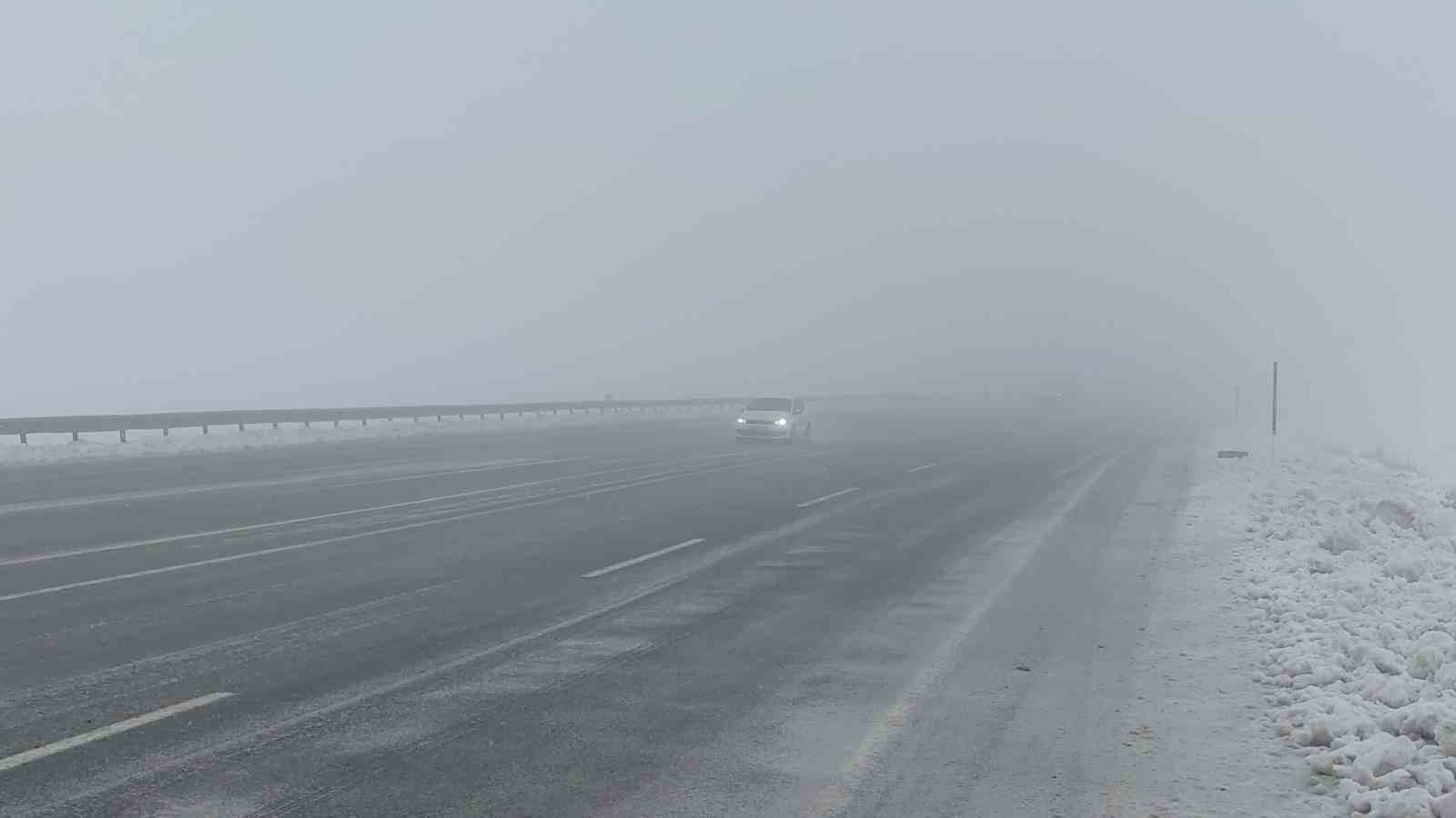 Van’da nisan karı ulaşımı olumsuz etkiliyor