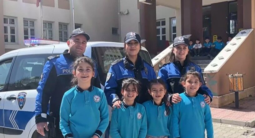 Miniklere polislik mesleği tanıtıldı