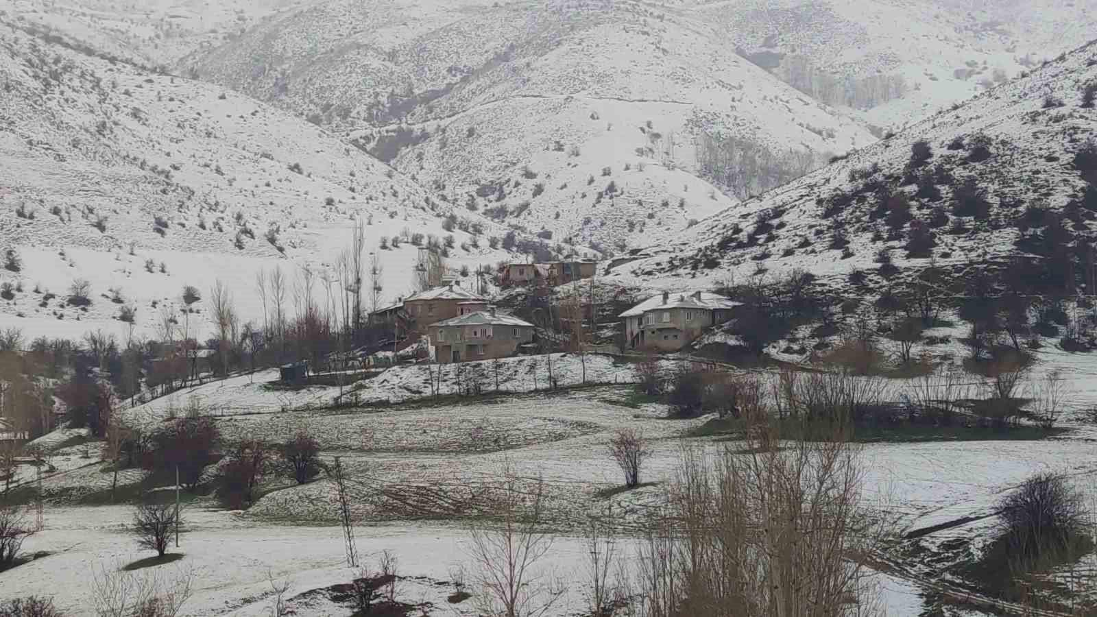 Van’da iki mevsim bir arada