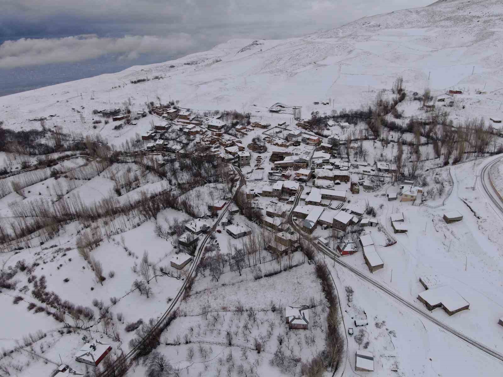 Van’da iki mevsim bir arada