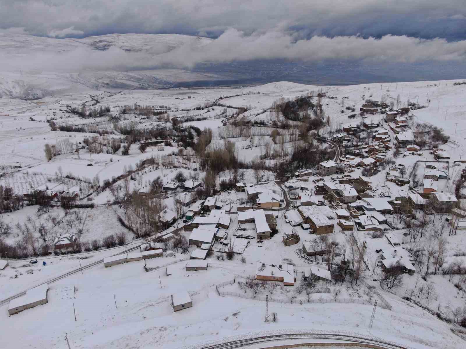Kış Van’a geri geldi