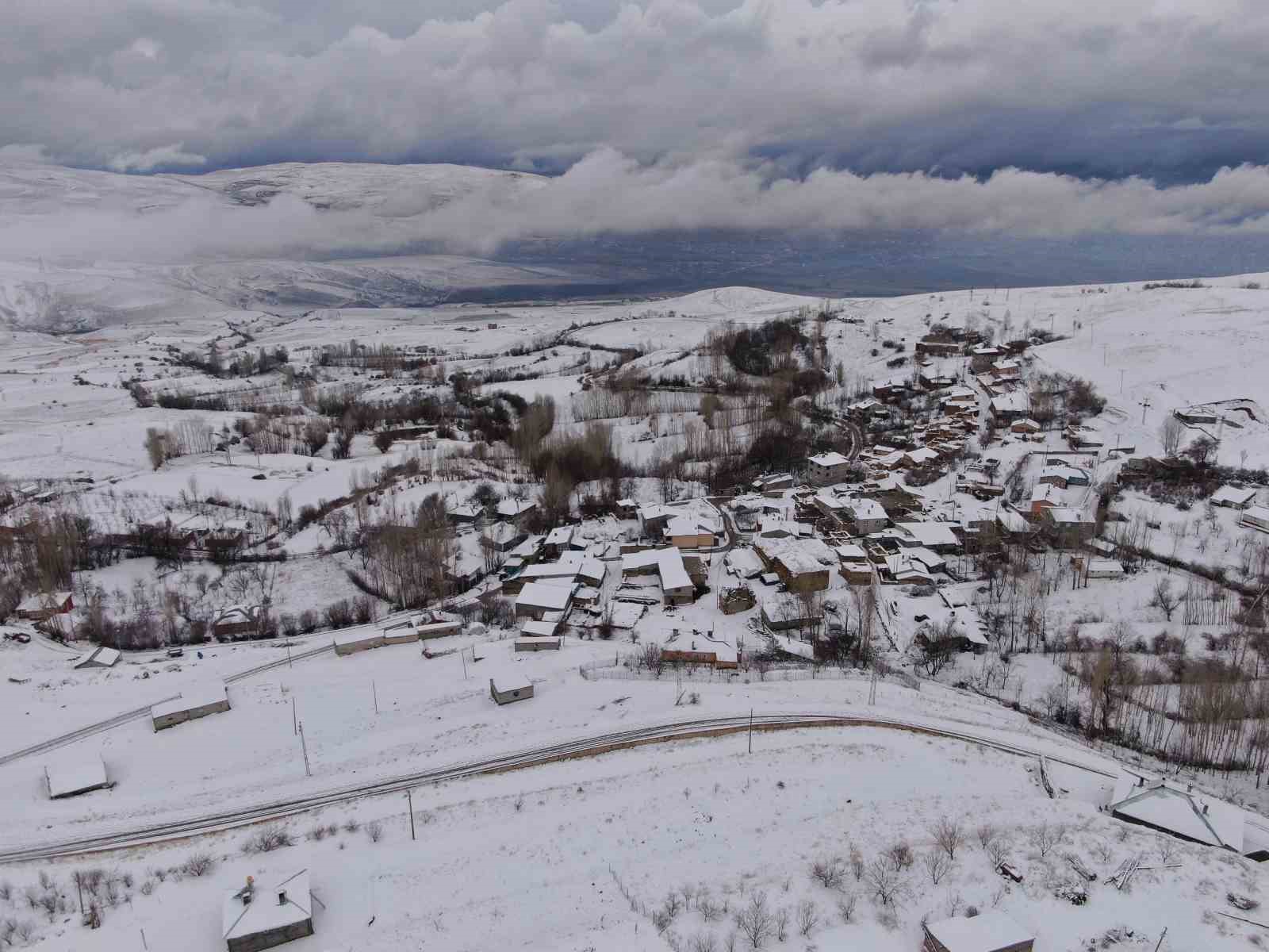 Kış Van’a geri geldi