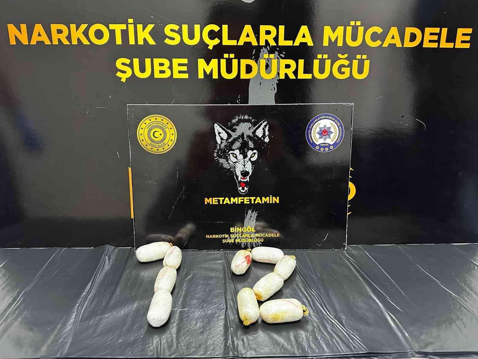 Bu kadarına da pes: Midelerinden 10 parça halinde uyuşturucu çıktı