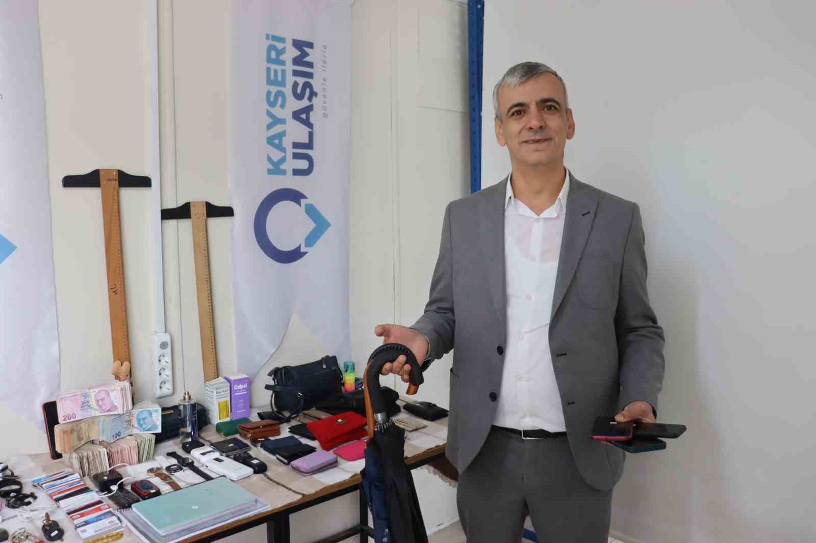 Tramvayda unutulanlar ’yok artık’ dedirtti