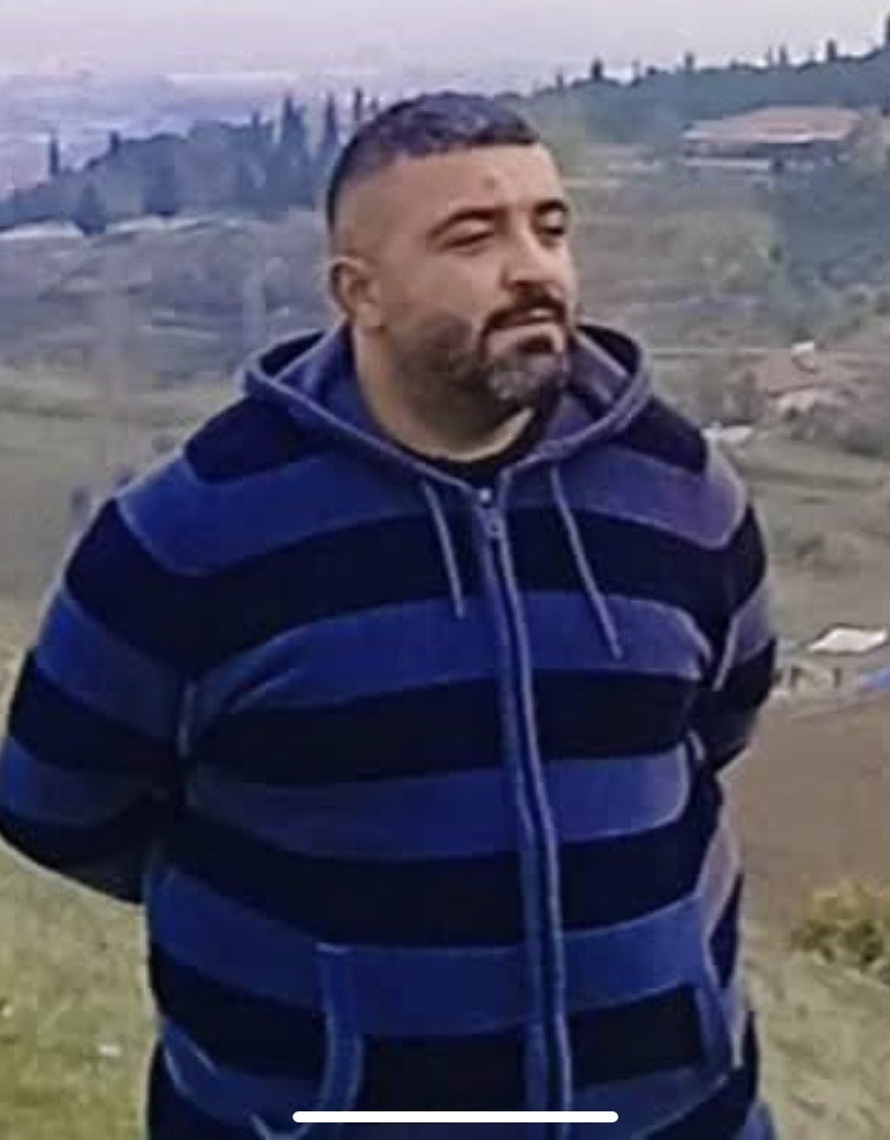 Genç adam boş arazide ölü bulundu