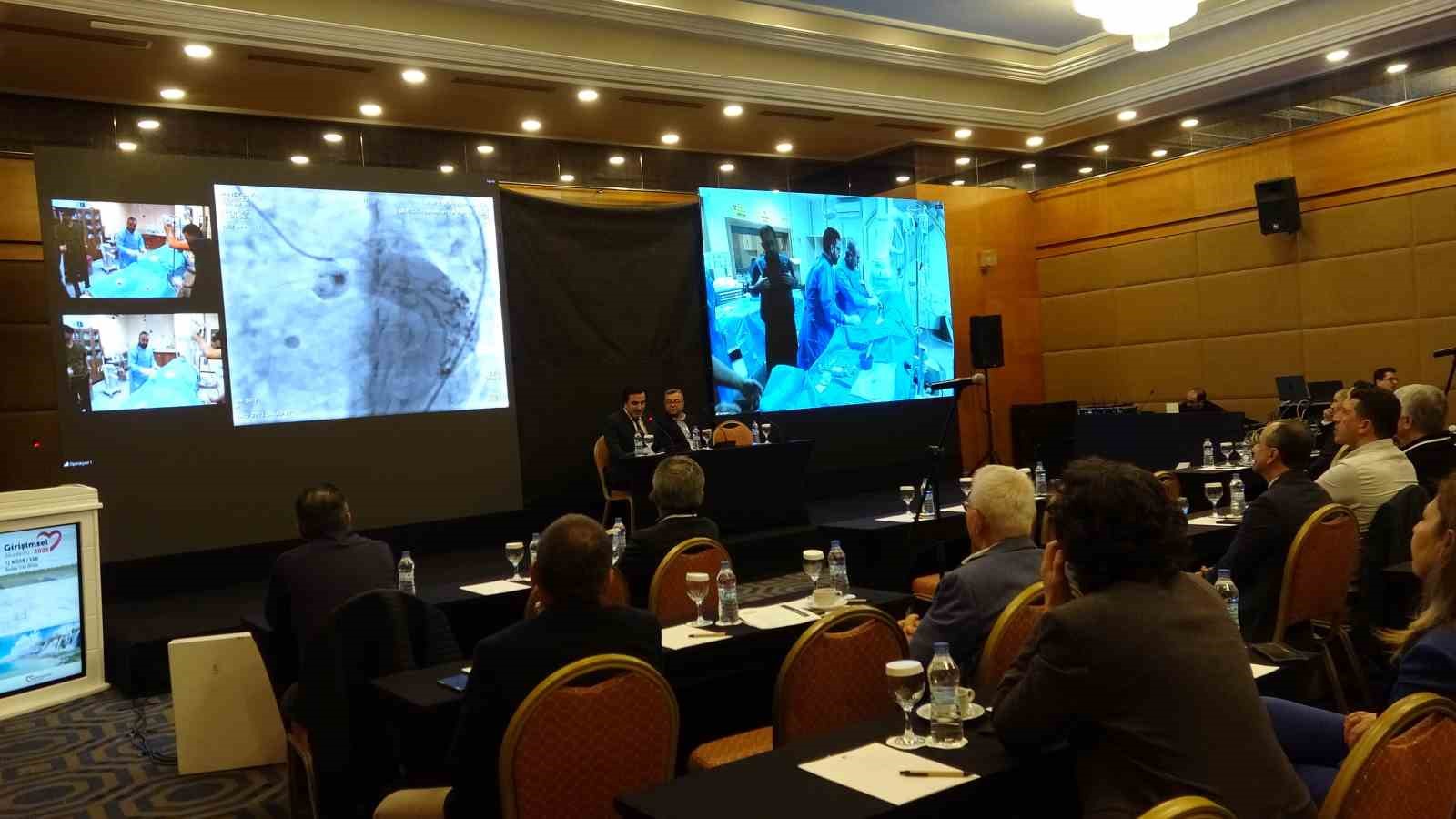 Kardiyoloji dünyası Van’da buluştu