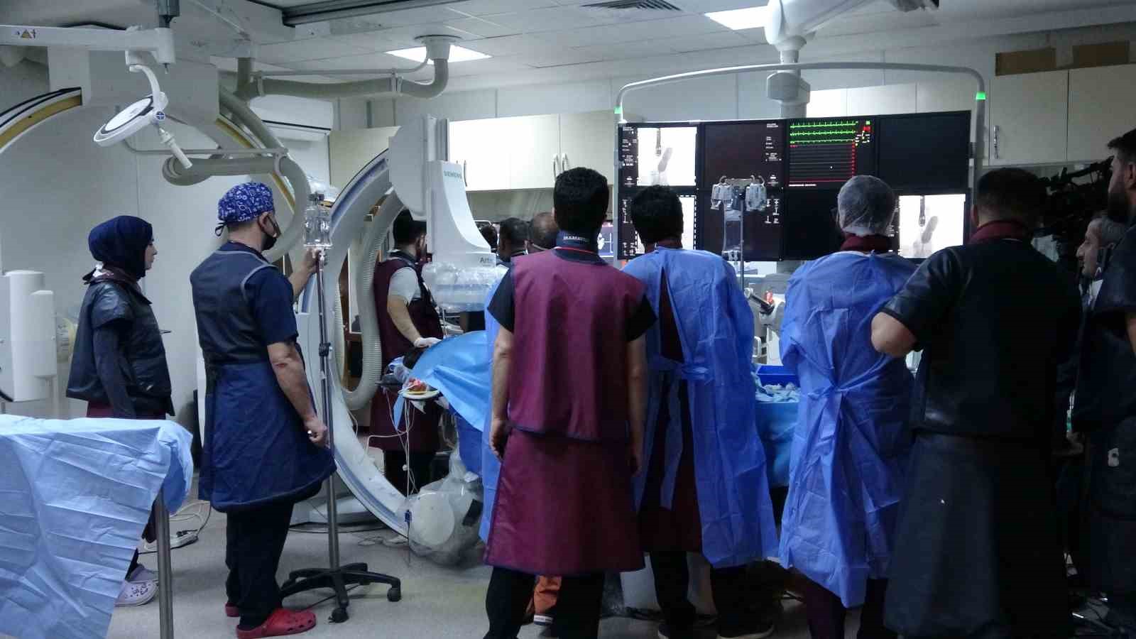 Kardiyoloji dünyası Van’da buluştu