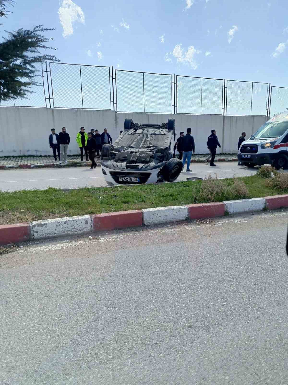 Erciş’te otomobille hafif ticari araç çarpıştı: 5 yaralı