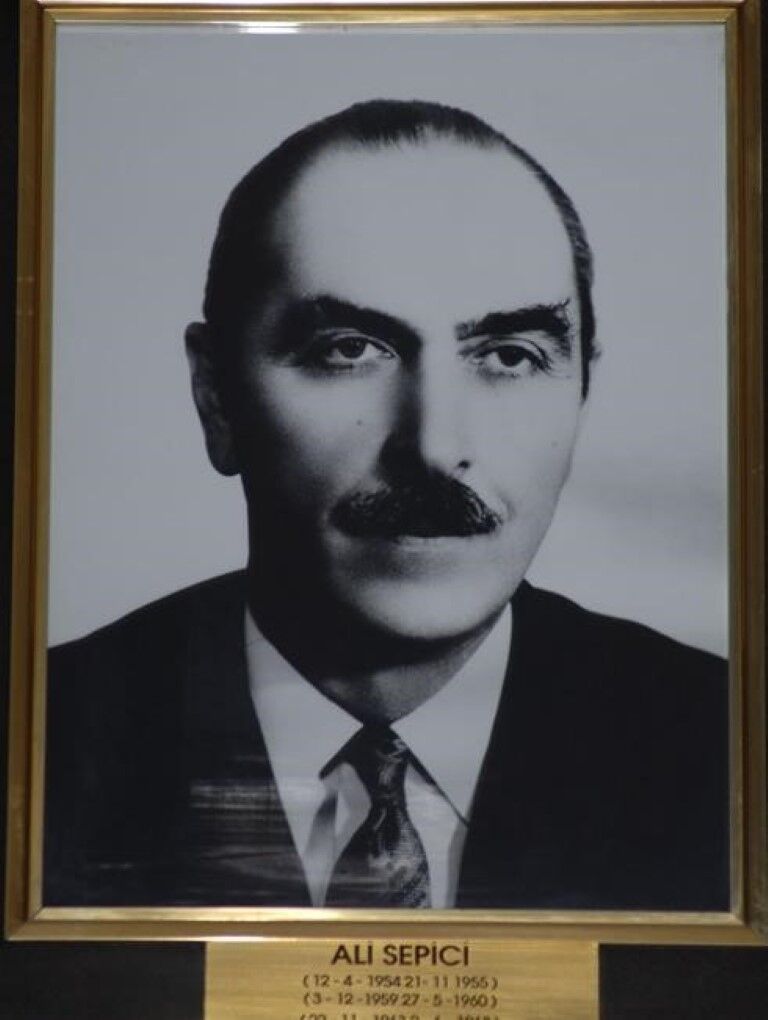 83 yaşında yamaç paraşütü ile uçtu