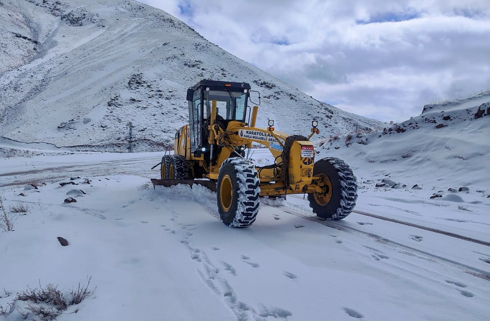 Van’da 4 aydır kapalı olan yol ulaşıma açıldı