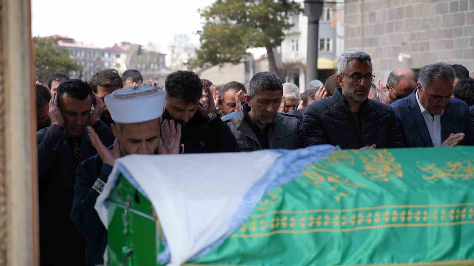 Erzurum’da kızı vahşice katledilen bir annenin feryadı