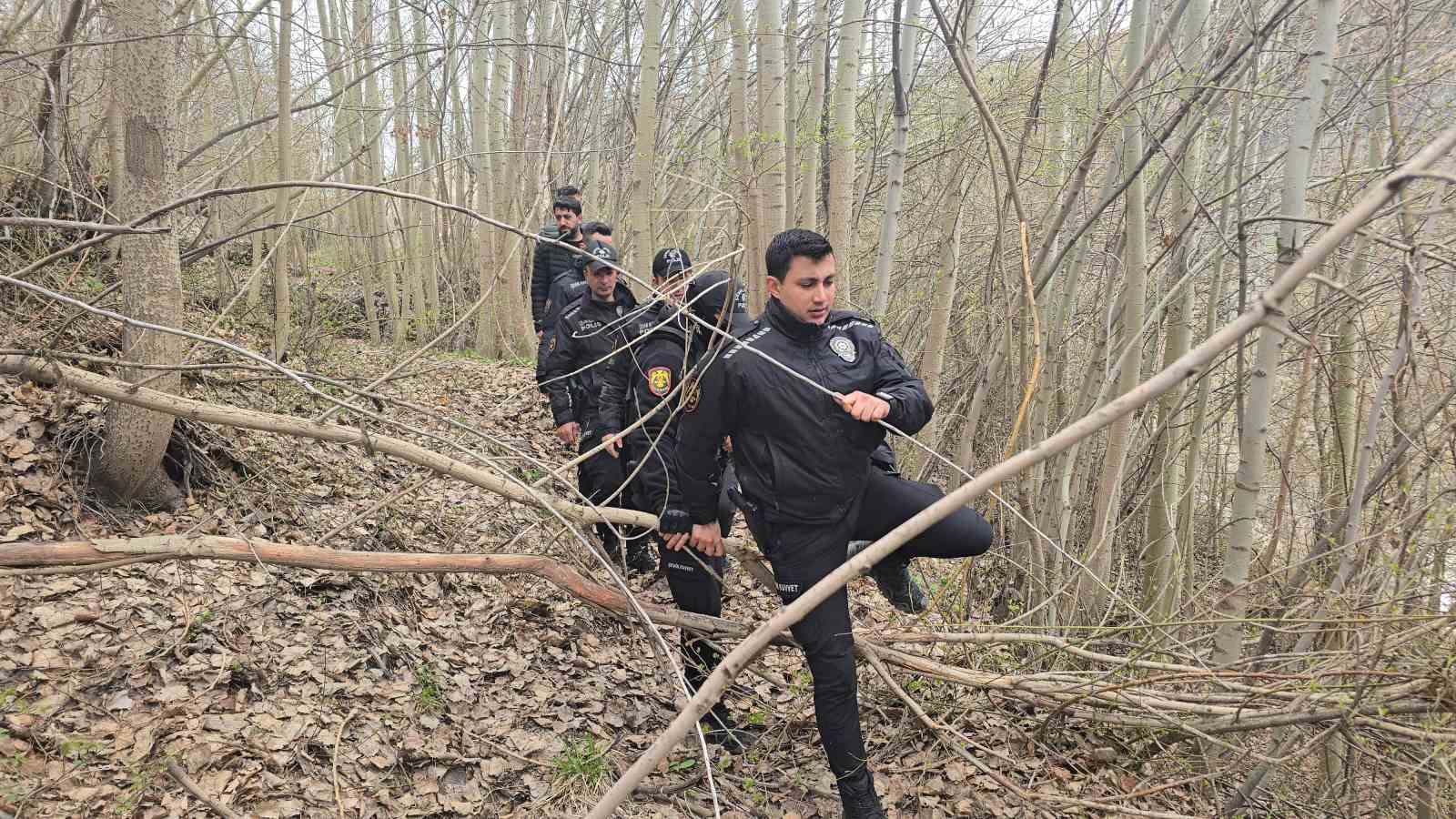 Hakkari’de kayıp kadını arama çalışması devam ediyor