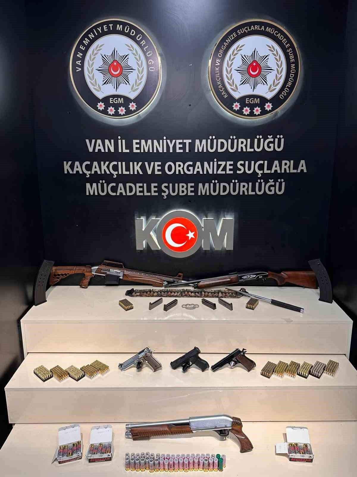 Van’da gümrük kaçakçılığı operasyonu
