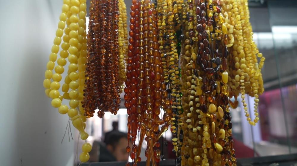 Brezilya’da yetişen meyveden Erzincan’da tespih yapılıyor