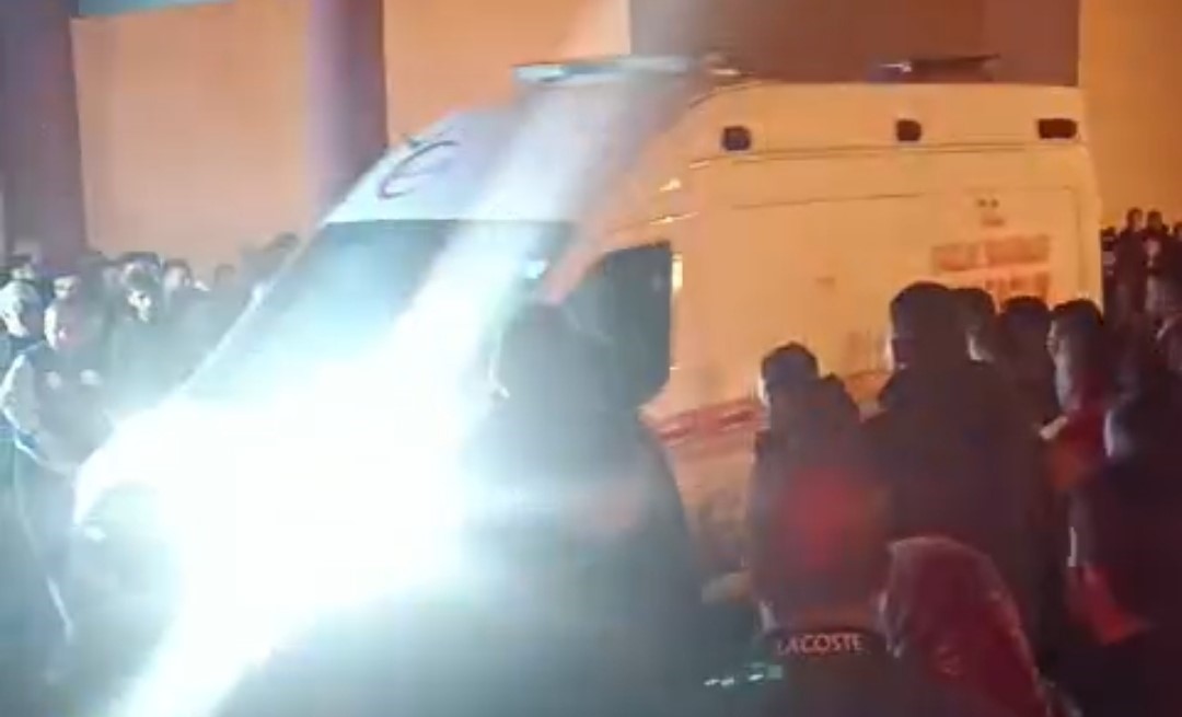 Hakkari’de devrilen kamyonun altında kalan şahıs hayatını kaybetti