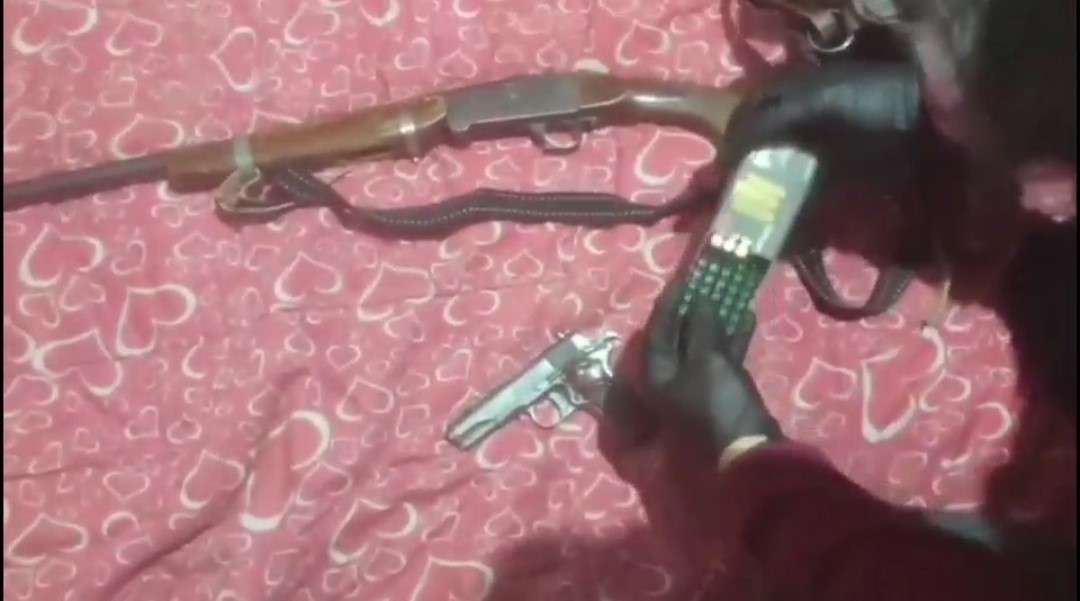 Van’da 13 adreste çok sayıda silah ve mühimmat ele geçirildi