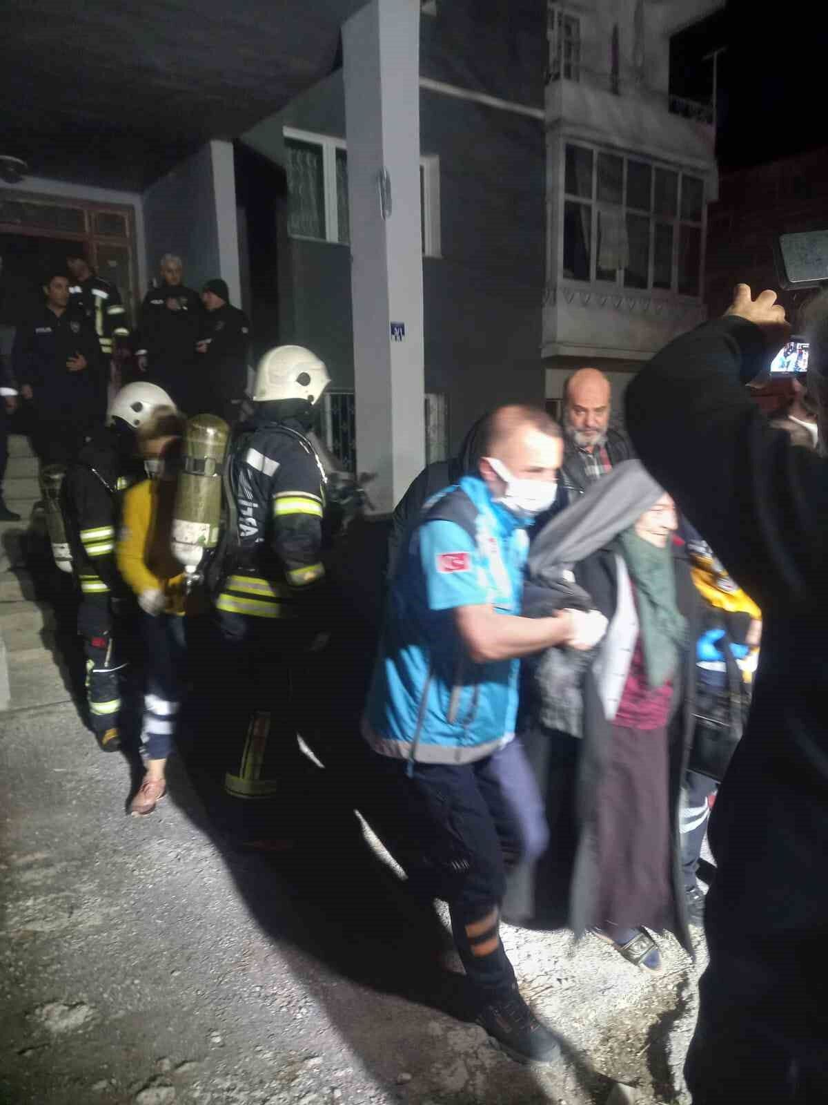 Boşanma aşamasındaki eşinin evini ateşe verdi