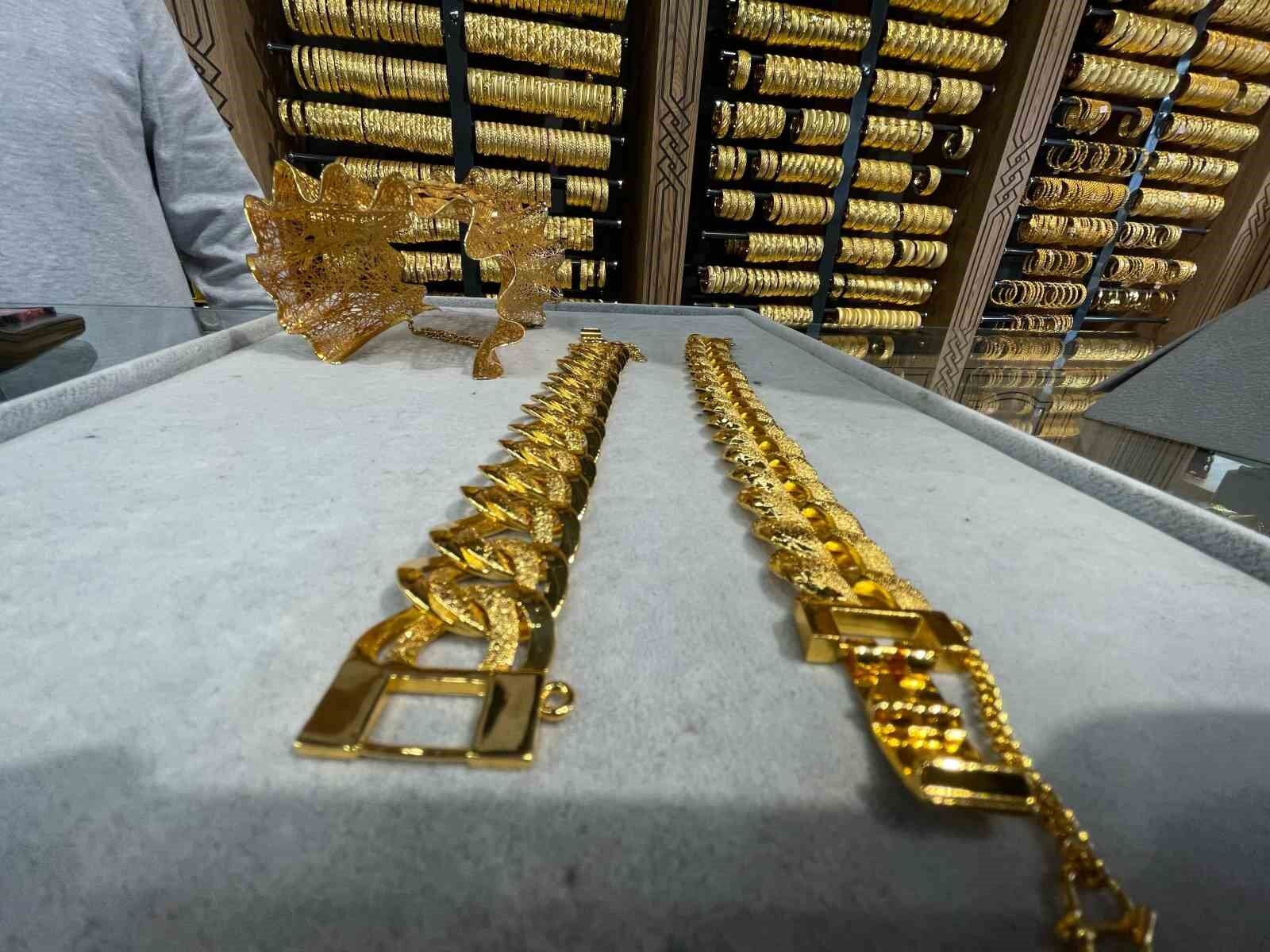 Elazığ’da gösterişli düğünlerin kurtarıcısı imitasyon takılara yoğun ilgi