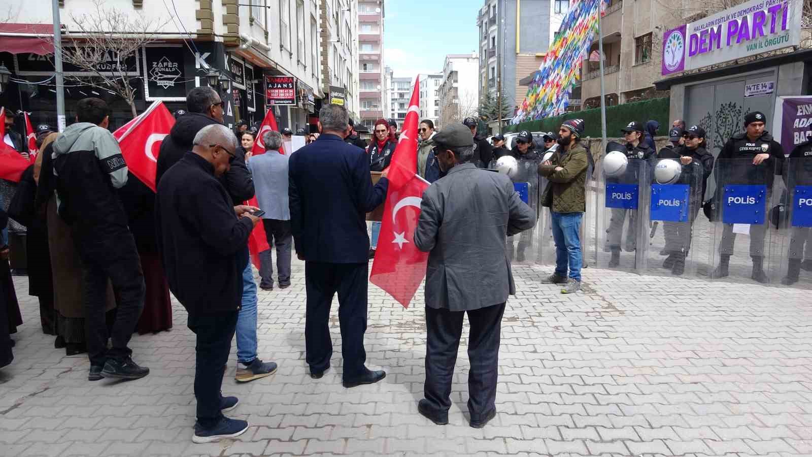 Vanlı annelerin evlat nöbeti 99’uncu haftasında