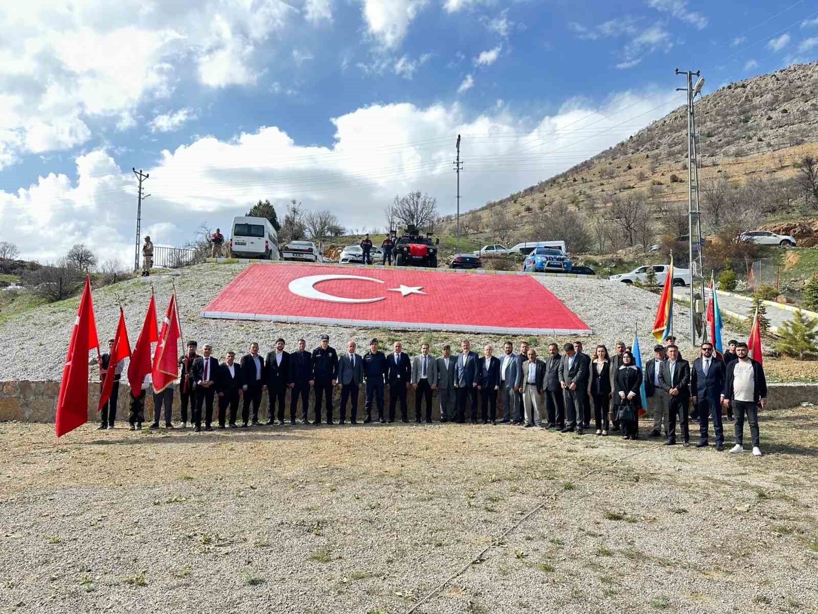 29 yıl önce şehit edilen öğretmenler anıldı