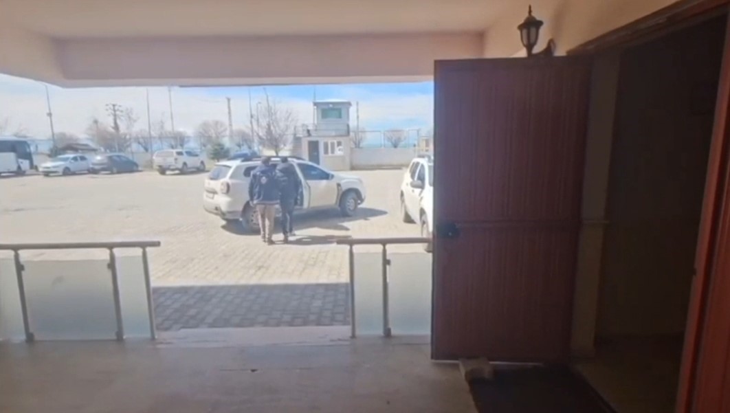 Van’da 13 organizatör tutuklandı