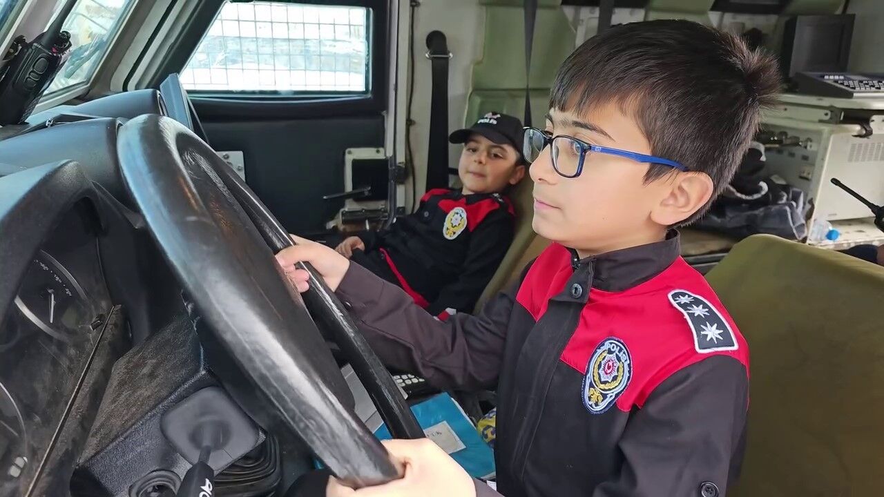 23 Nisan’da çocuklardan hem güldüren hem düşündüren klip