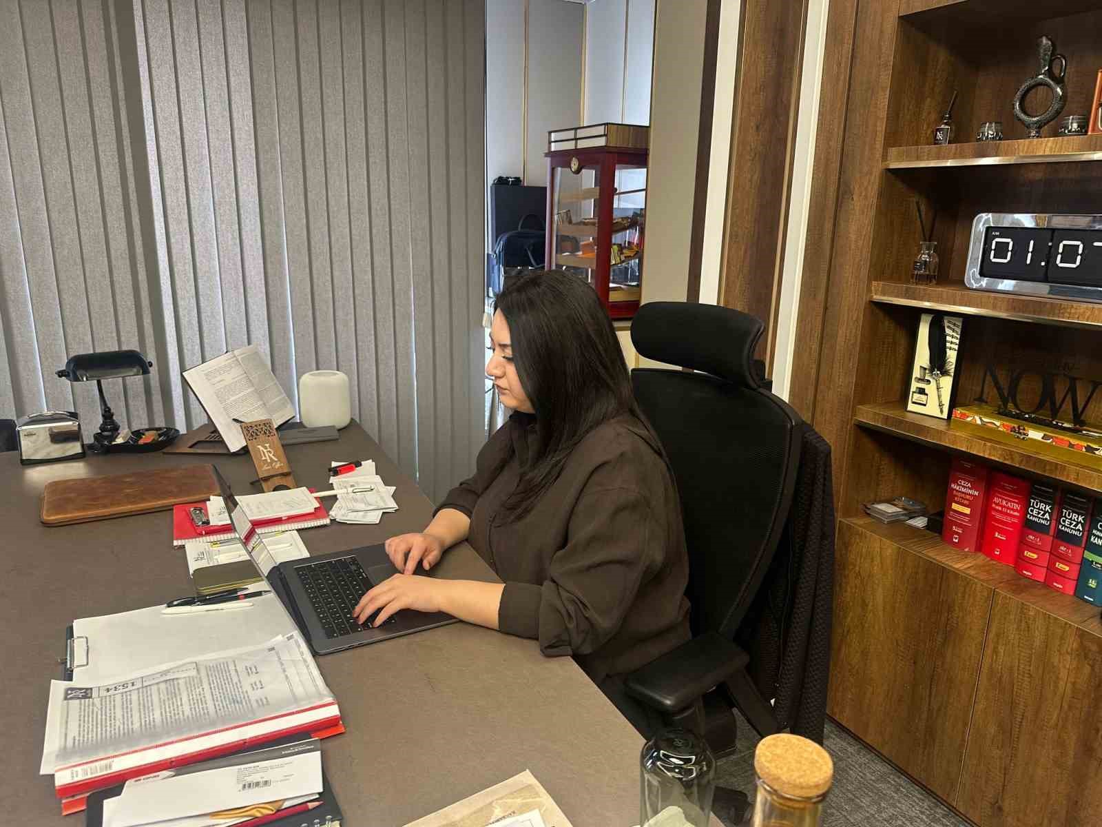 Geciken inşaatın zararı müteahhitten