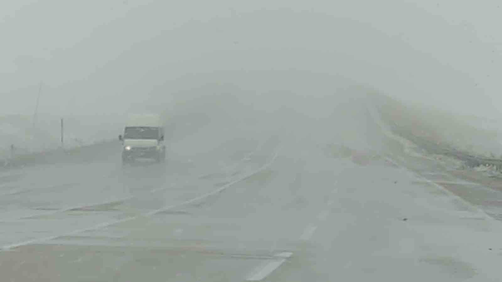 Van’da Nisan karı yağmaya devam ediyor