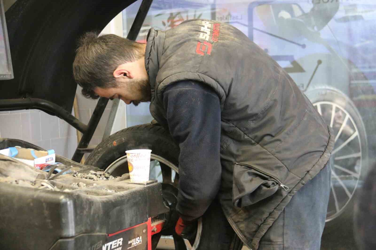 Gerçek emekçiler 1 Mayıs’ta da mesai yaptı