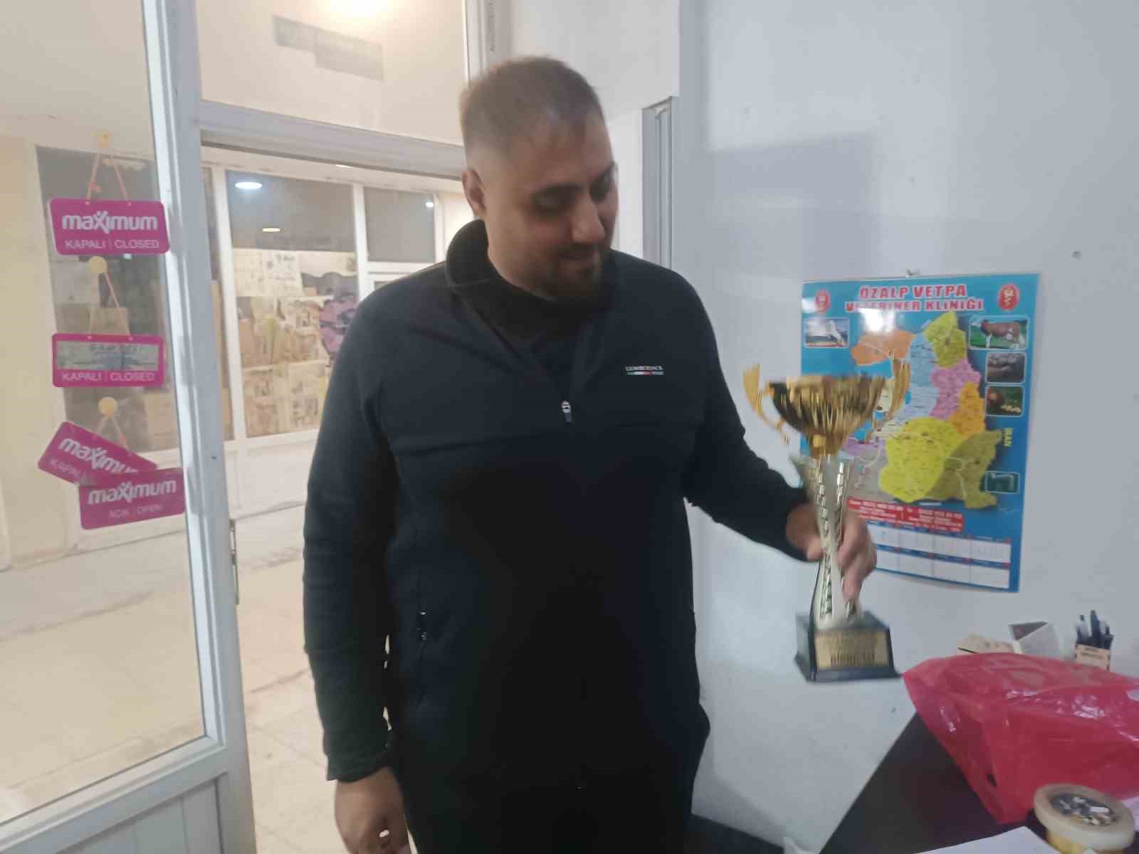 Özalp Gençlikspor U12 Futbol Takımı şampiyon oldu