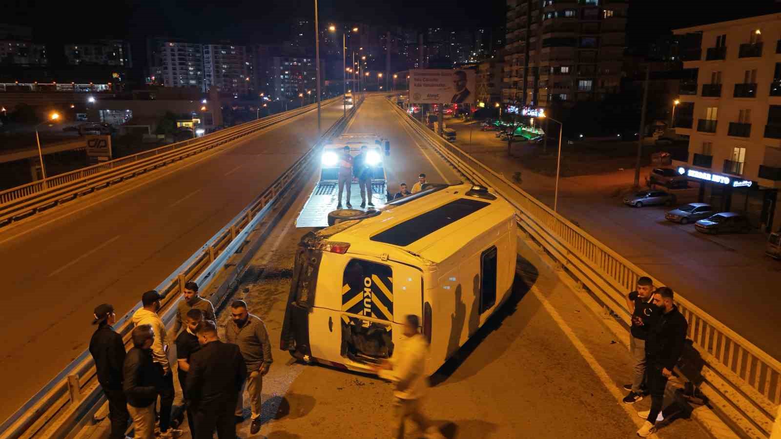 Alkollü genç şehirde kabus yaşattı: Patronunu ve servis şoförünü gasp etti, kaza üstüne kaza yaptı