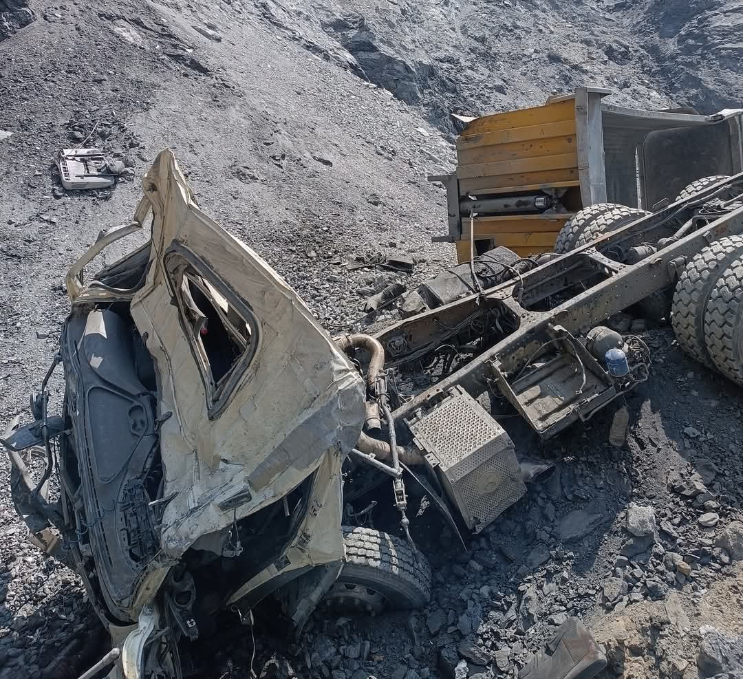 Kütahya’da uçuruma yuvarlanan hafriyat kamyonunun sürücü hayatını kaybetti