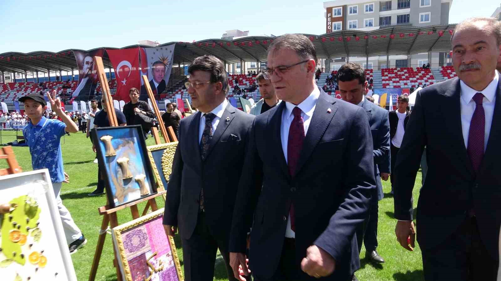 Van’da 19 Mayıs coşkuyla kutlandı