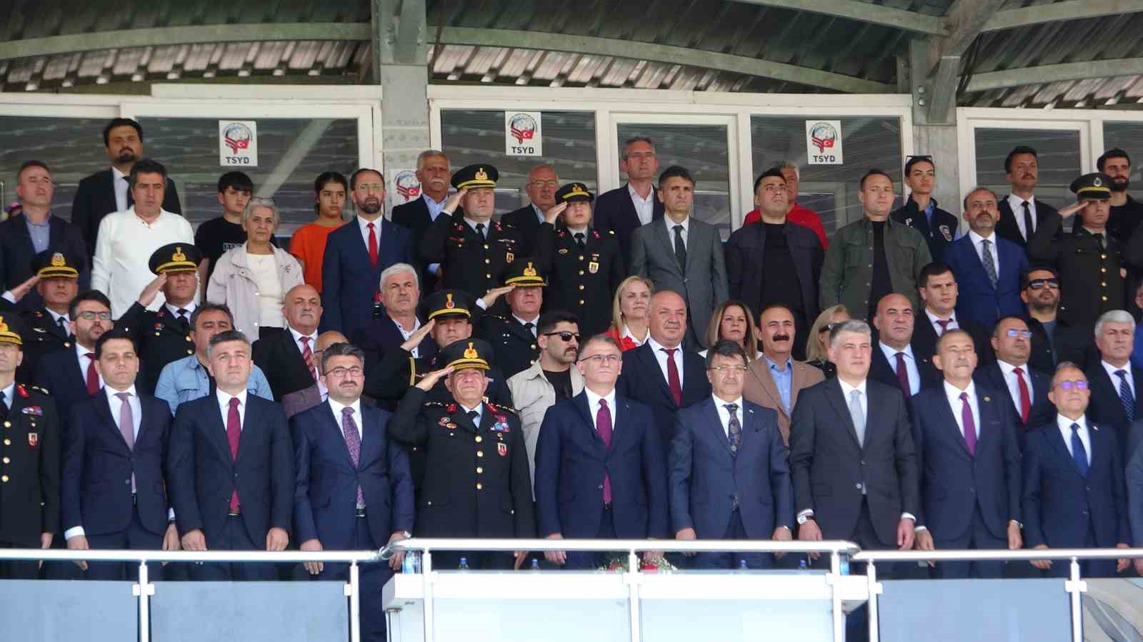 Van’da 19 Mayıs coşkuyla kutlandı