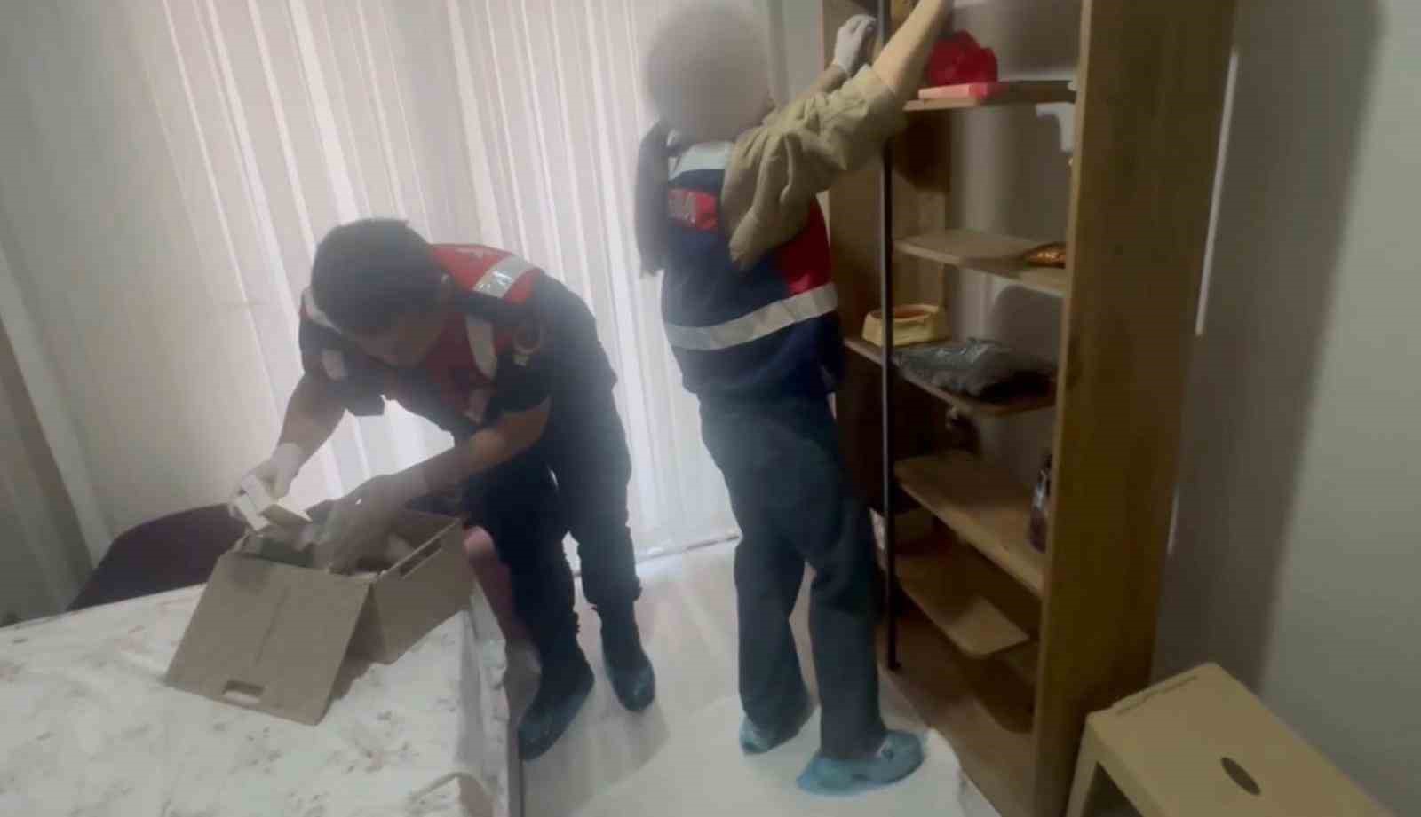 DAEŞ terör örgütüne operasyon: 2 tutuklama