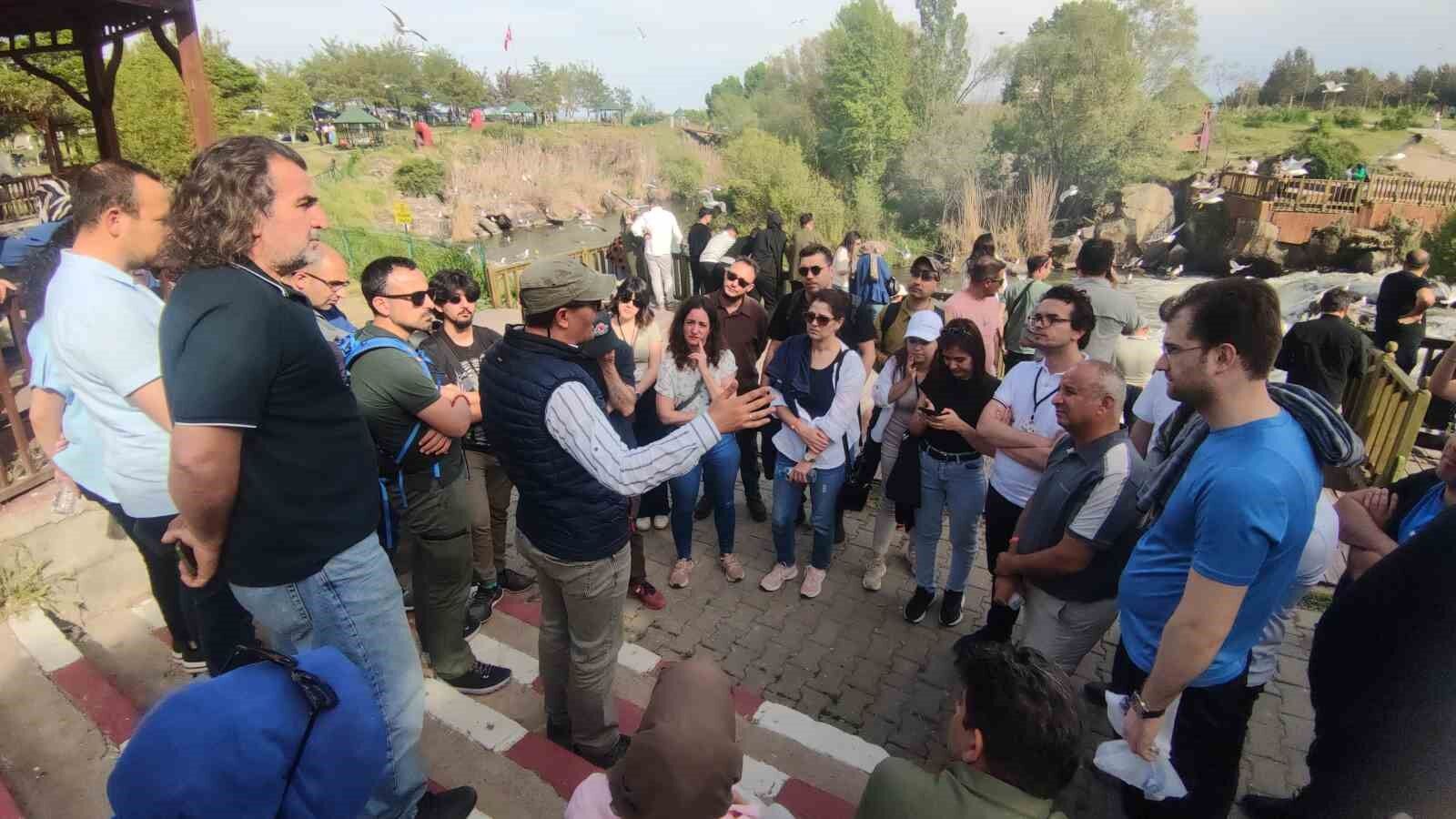 Muradiye şelalesi ile balık bendi ziyaretçilerini ağırlıyor