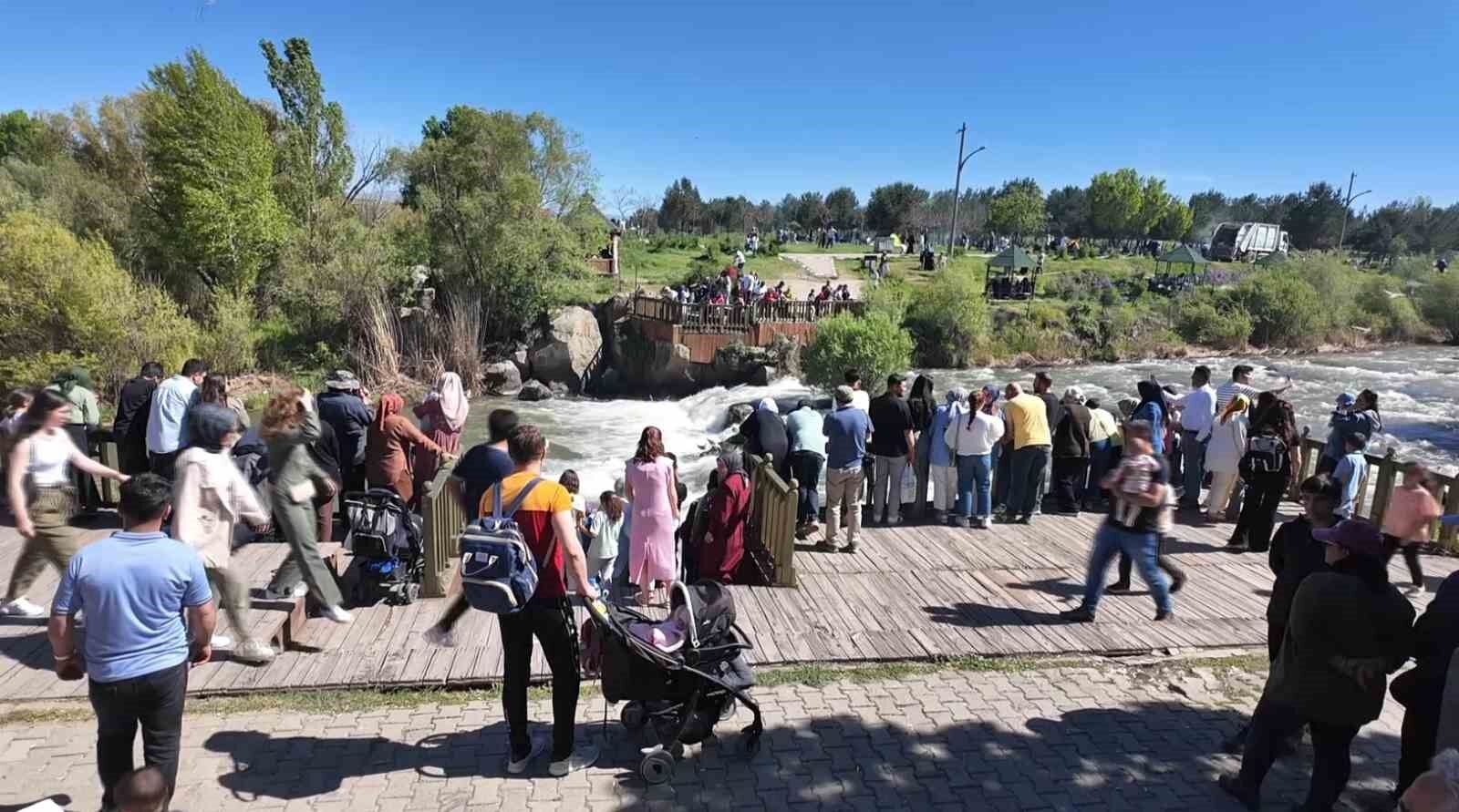 Uçan balıkların göçüne yoğun ilgi