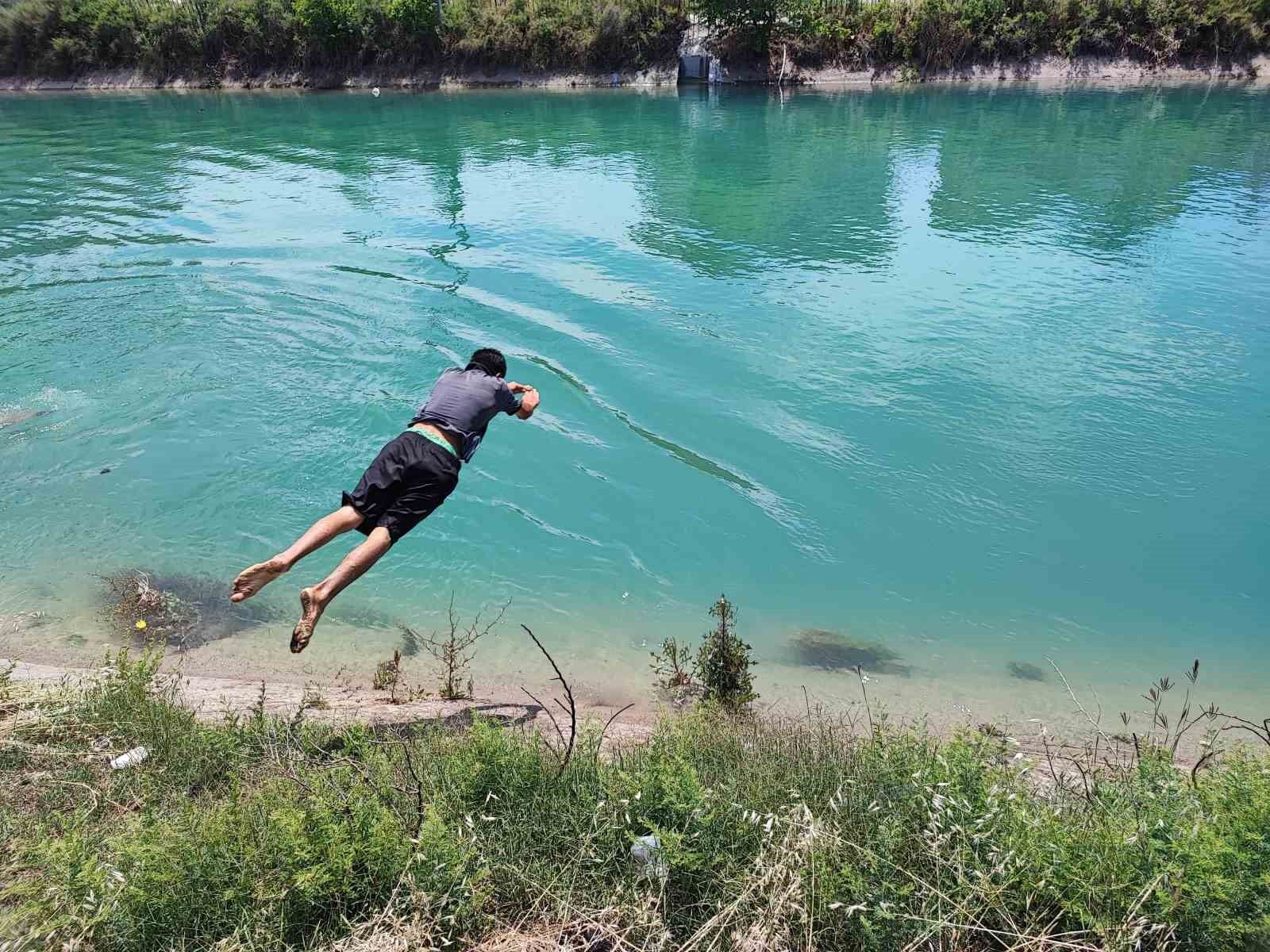 Adana’da gençlerin tehlikeli serinliği sürüyor