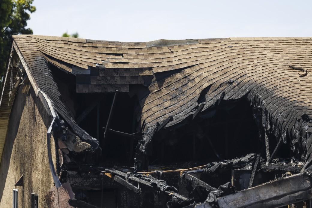 ABD'de yerleşim yerine düşen uçakta 6 kişinin öldüğü doğrulandı