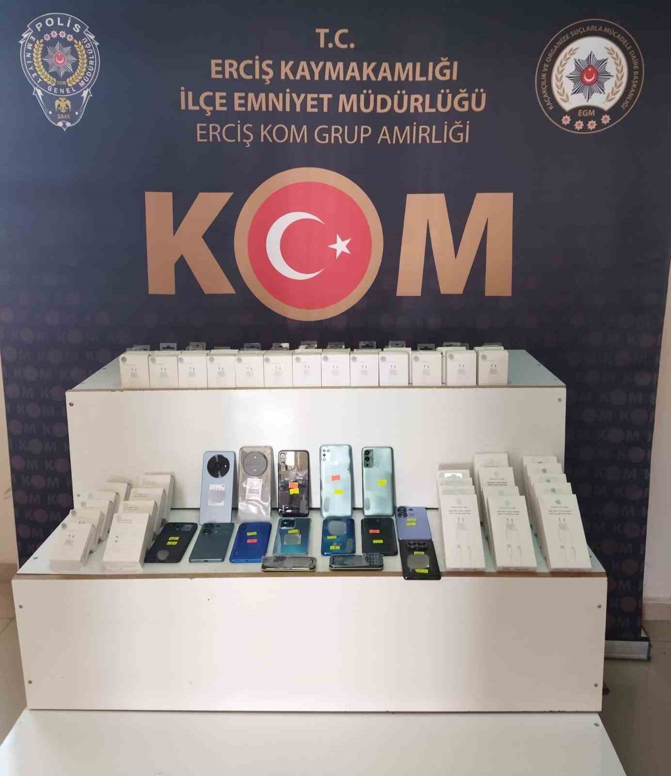 Van’da gümrük kaçakçılığı operasyonu