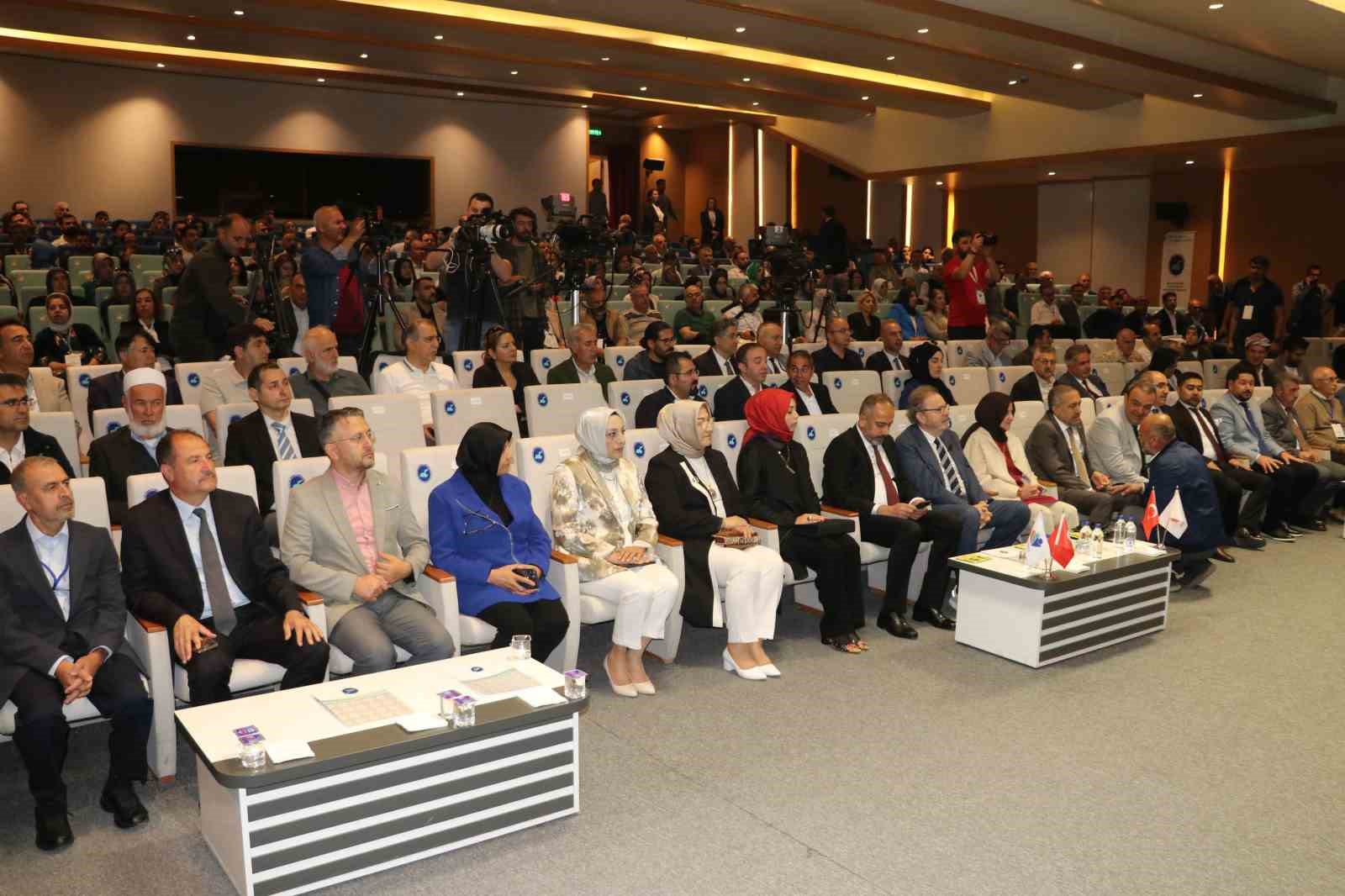 Van YYÜ’de 6. Uluslararası Kurdiyat Sempozyumu başladı