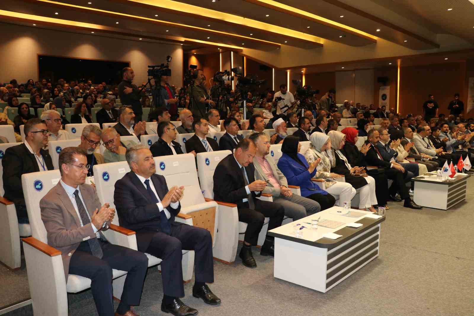 Van YYÜ’de 6. Uluslararası Kurdiyat Sempozyumu başladı