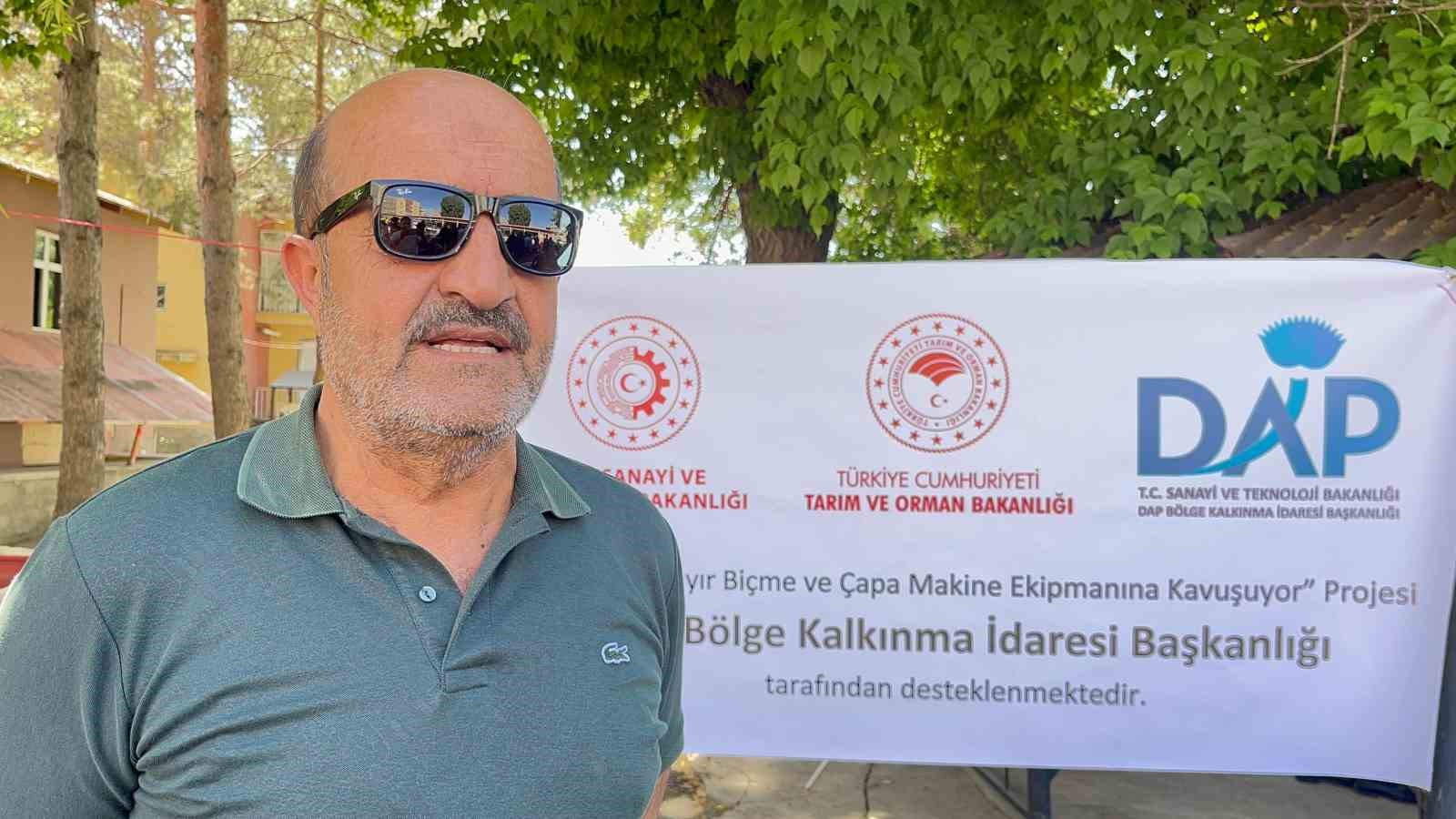 Muradiye’de DAP destekli tarım aletleri çiftçilere dağıtıldı